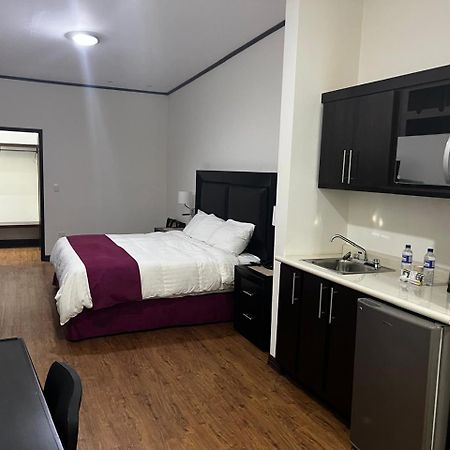 Hotel Los Arcos Идальго-дель-Парраль Экстерьер фото